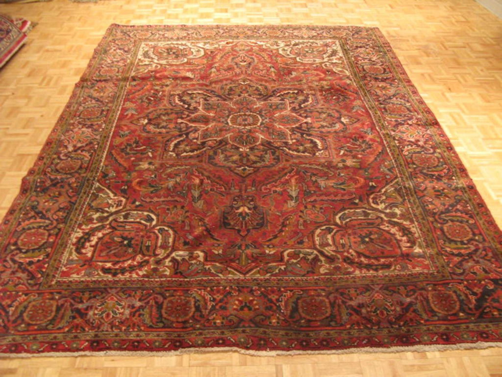 7' 9" x 11' 0" Persian Heriz Rug image 8