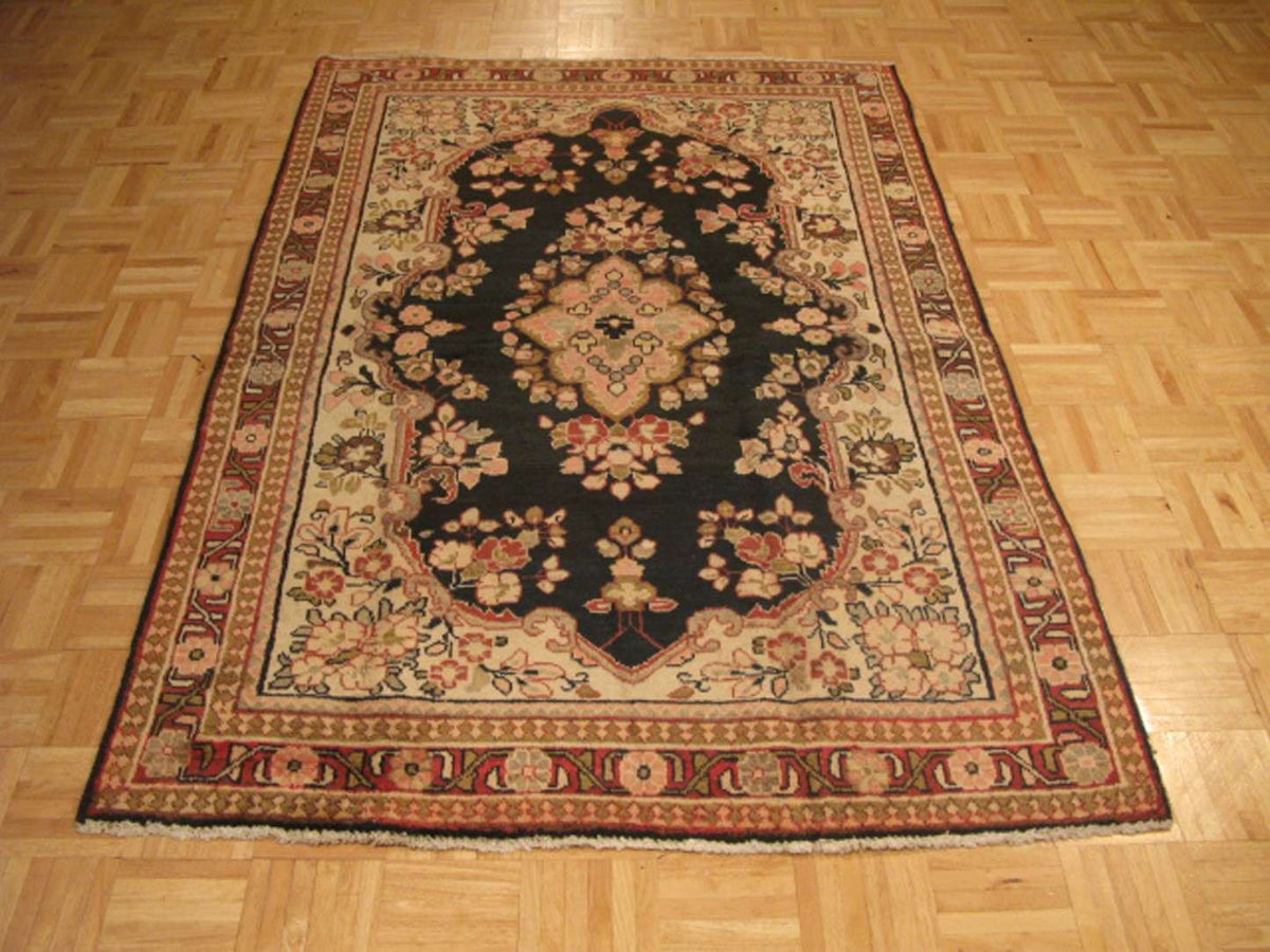 4' 2" x 6' 2" Persian Sarouk Rug image 3