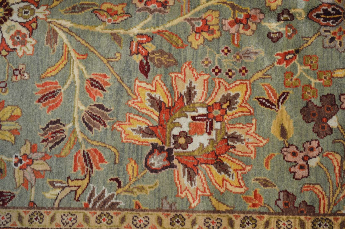 8' 1" x 10' 3" India Sultanabad Rug image 5