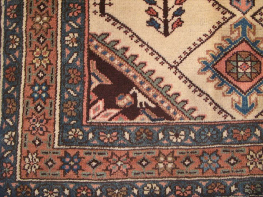 3' 6" x 4' 1" Persian Lori Rug image 3