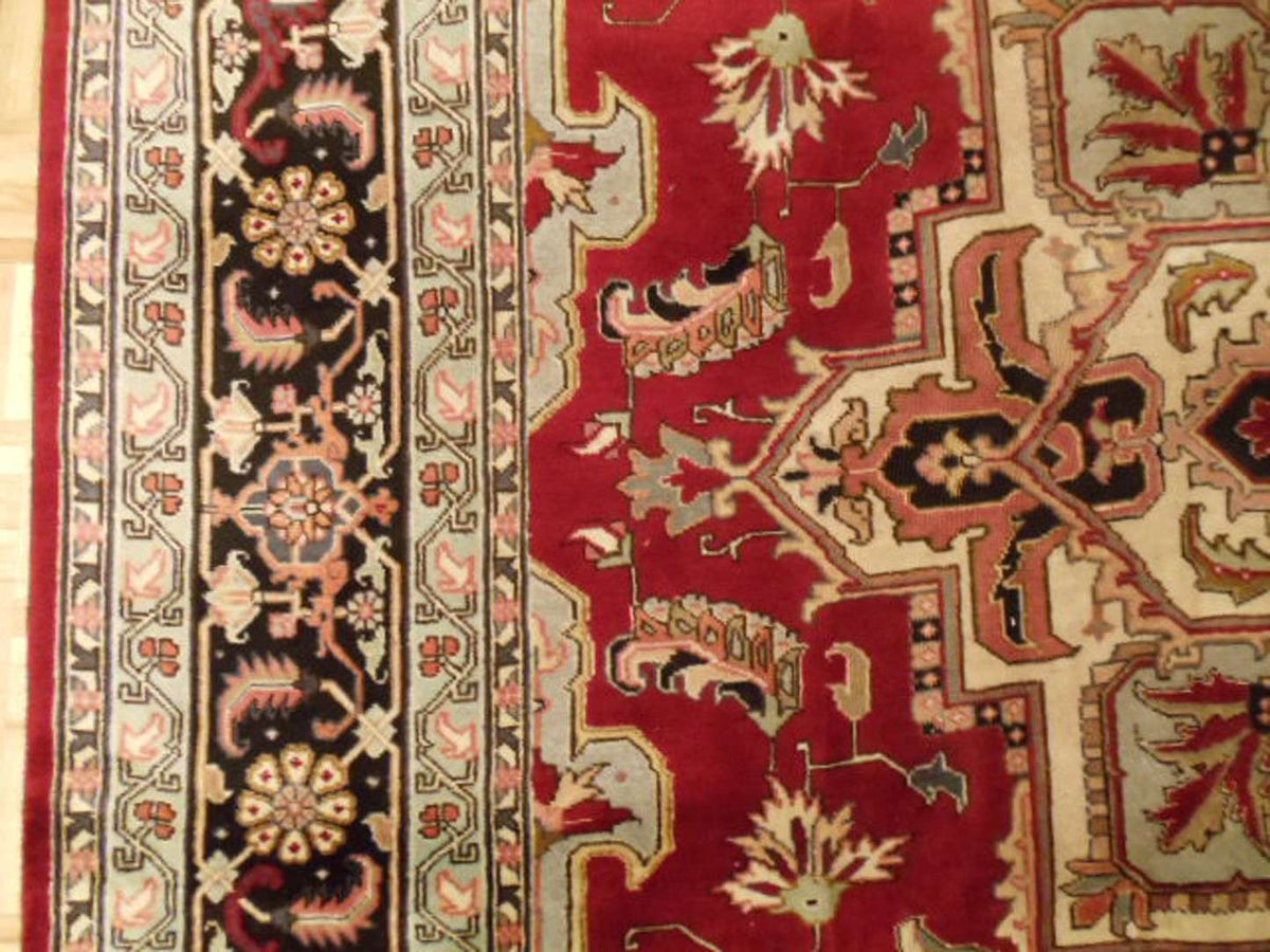 9' 4" x 13' 2" Persian Heriz Rug image 10