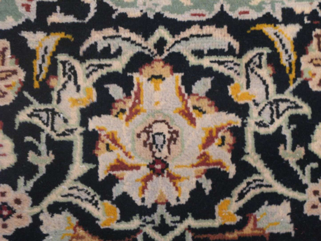 10' 0" x 12' 1" Persian Kashan Rug image 6