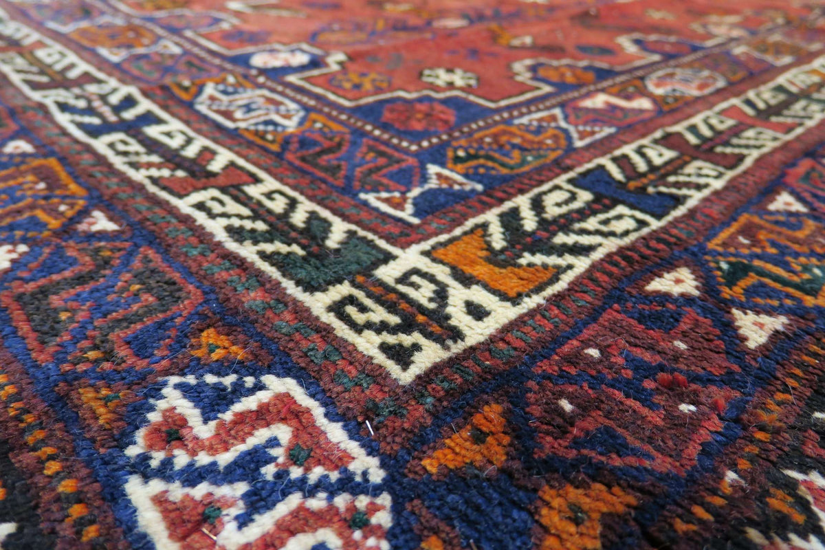 6' 9" x 7' 8" Persian Shiraz Rug image 9