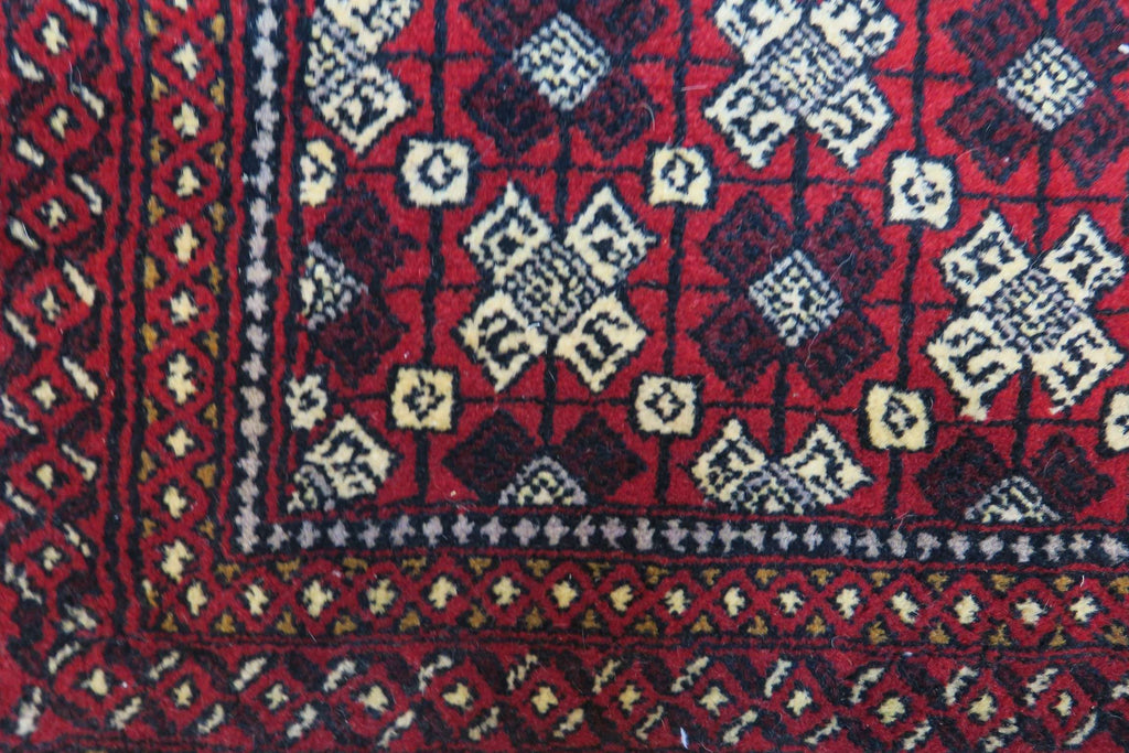 3' 2" x 5' 7" Persian Baluch Rug image 11