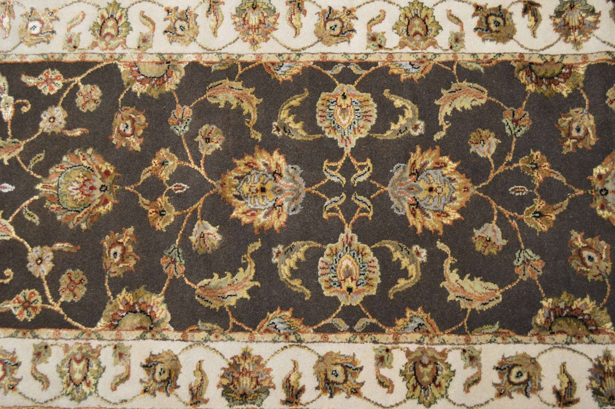 2' 7" x 16' 2" India Jaipur Runner image 9