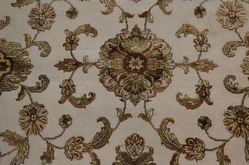 8' 3" x 8' 3" India Jaipur Round Rug image 4