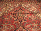 7' 9" x 11' 6" Persian Heriz Rug image 4