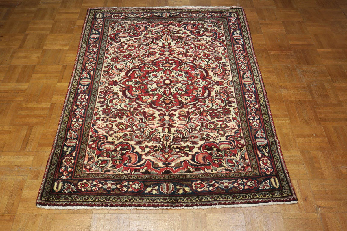 3' 5" x 4' 9" Persian Hosseinabad Rug image 7