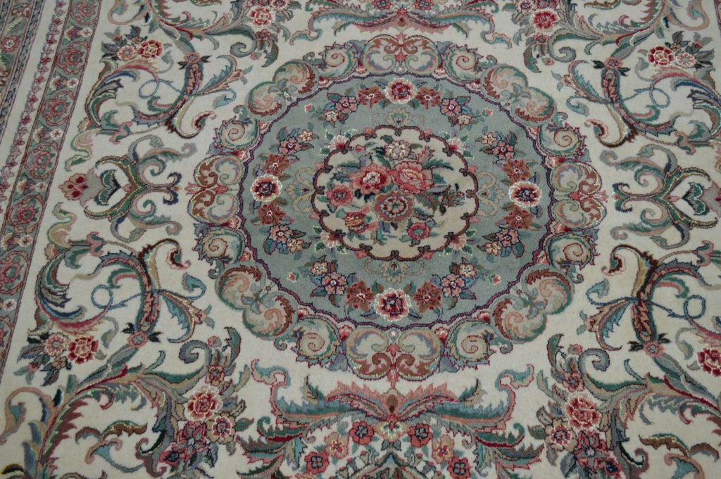 8' 1" x 10' 9" India Tabriz Rug image 2