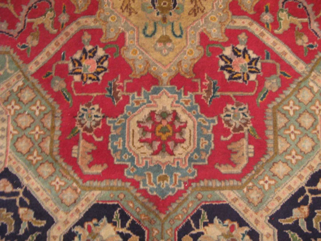 9' 9" x 13' 0" Persian Tabriz Rug image 7