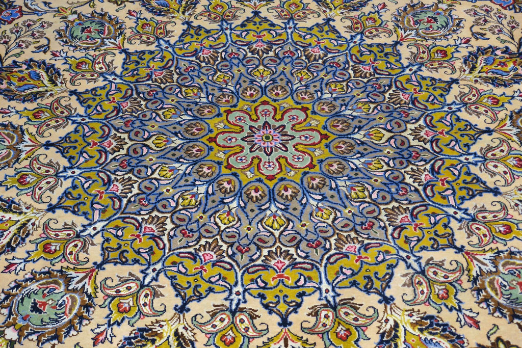 9' 8" x 13' 4" Persian Kashan Rug image 9