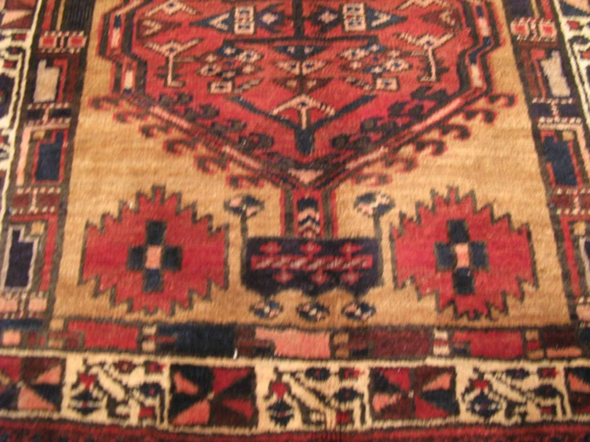 3' 2" x 6' 1" Persian Bakhshayesh Runner image 9