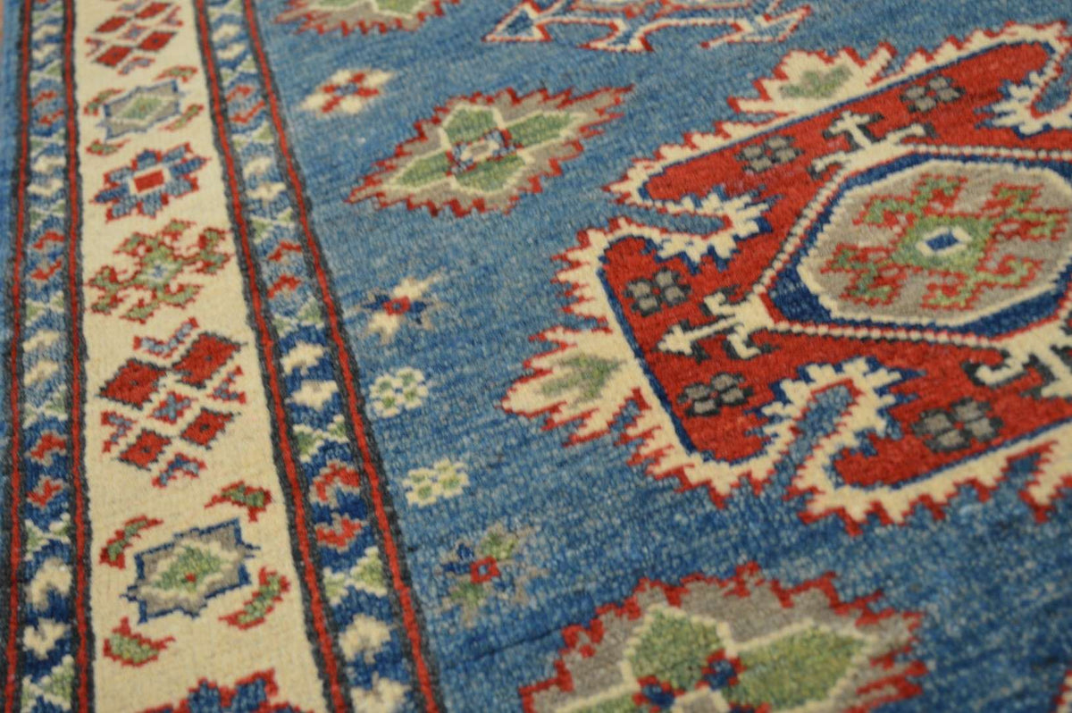 2' 8" x 9' 7" Pakistan Kazak Runner image 7