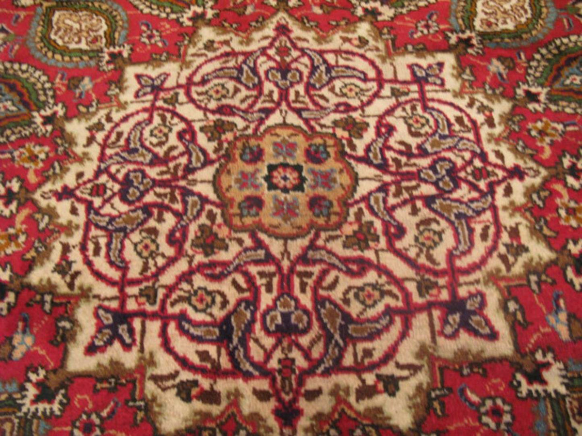 6' 8" x 9' 7" Persian Tabriz Rug image 4