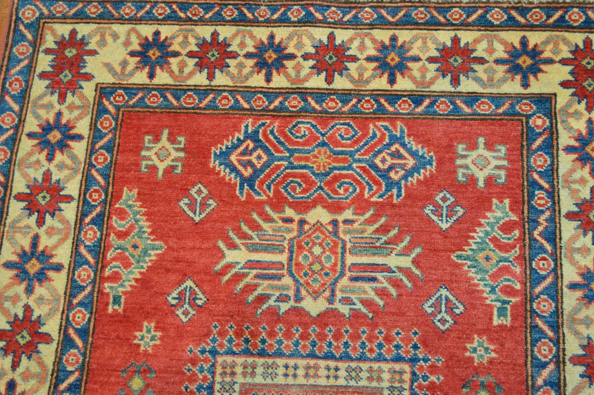 3' 6" x 4' 9" Pakistan Kazak Rug image 8