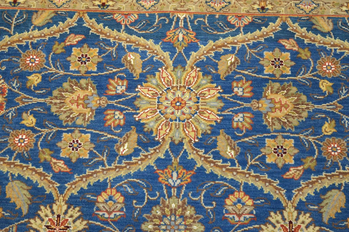 4' 2" x 6' 0" India Agra Rug image 7