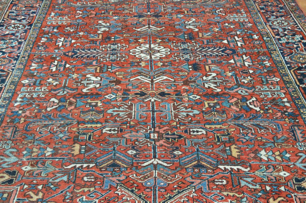 7' 8" x 10' 0" Persian Heriz Rug image 4