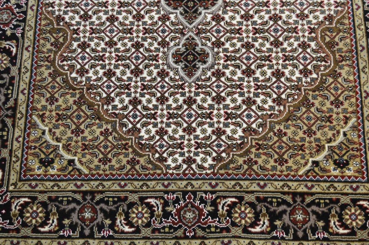 4' 3" x 6' 2" India Bijar Rug image 2