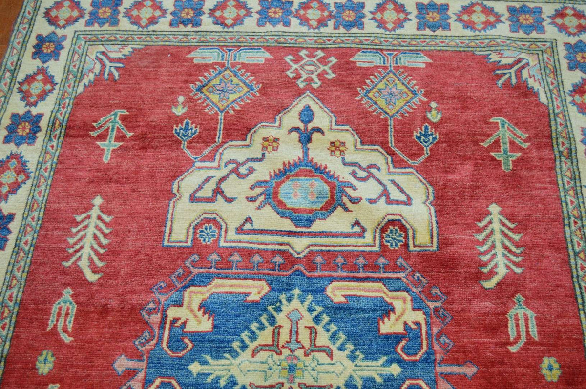 4' 9" x 6' 6" Caucasian Kazak Rug image 3