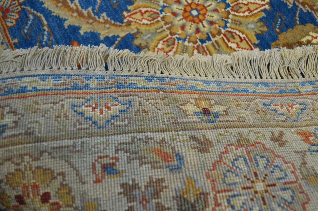 4' 0" x 6' 1" India Agra Rug image 12