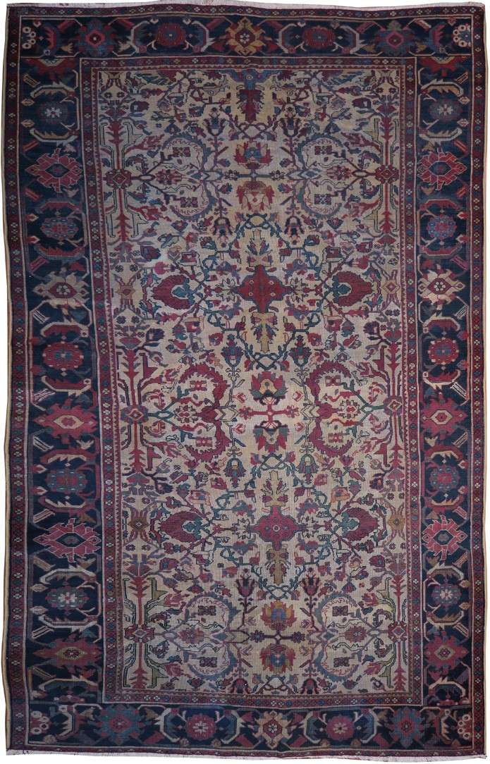 6' 9" x 9' 9" Vintage Mahal Rug image 0