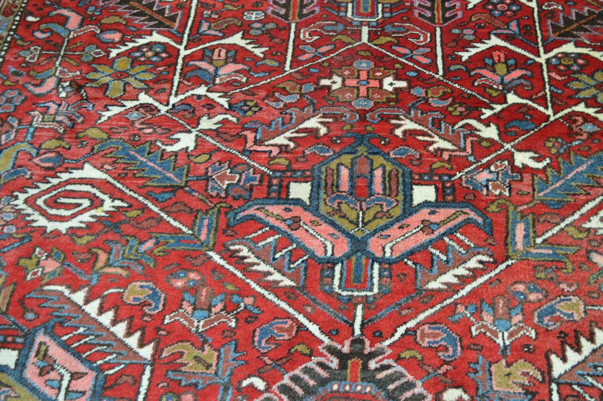 7' 9" x 11' 6" Persian Heriz Rug image 6