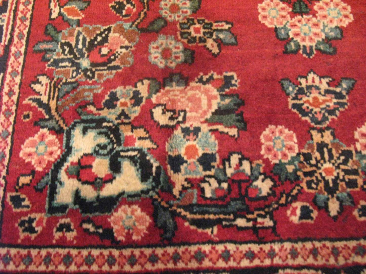 4' 4" x 6' 7" Vintage Sarouk Rug image 10