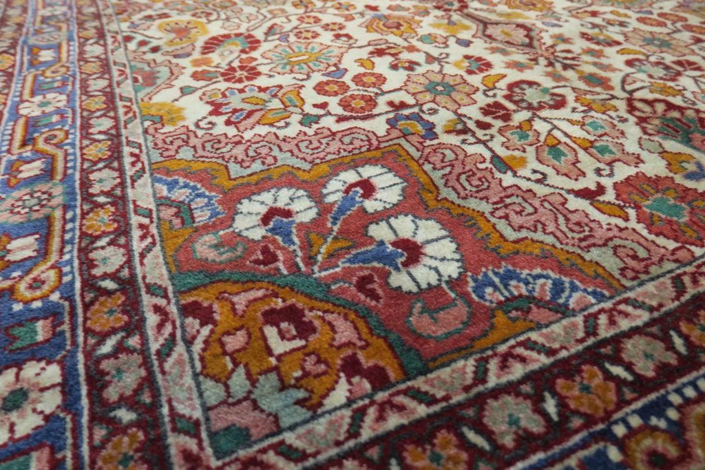 3' 5" x 5' 5" Persian Jozan Rug image 4
