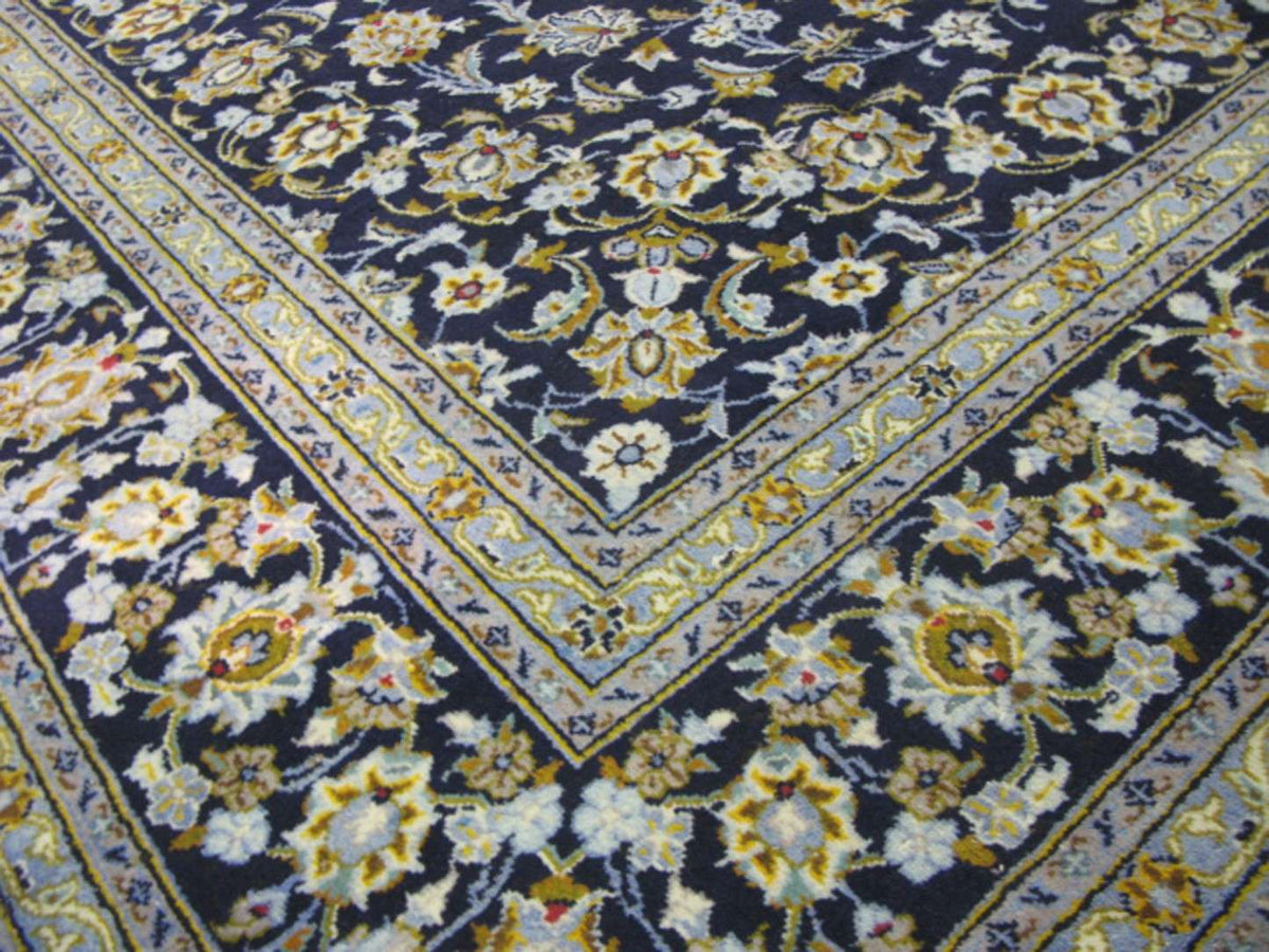 8' 3" x 11' 8" Persian Kashan Rug image 2