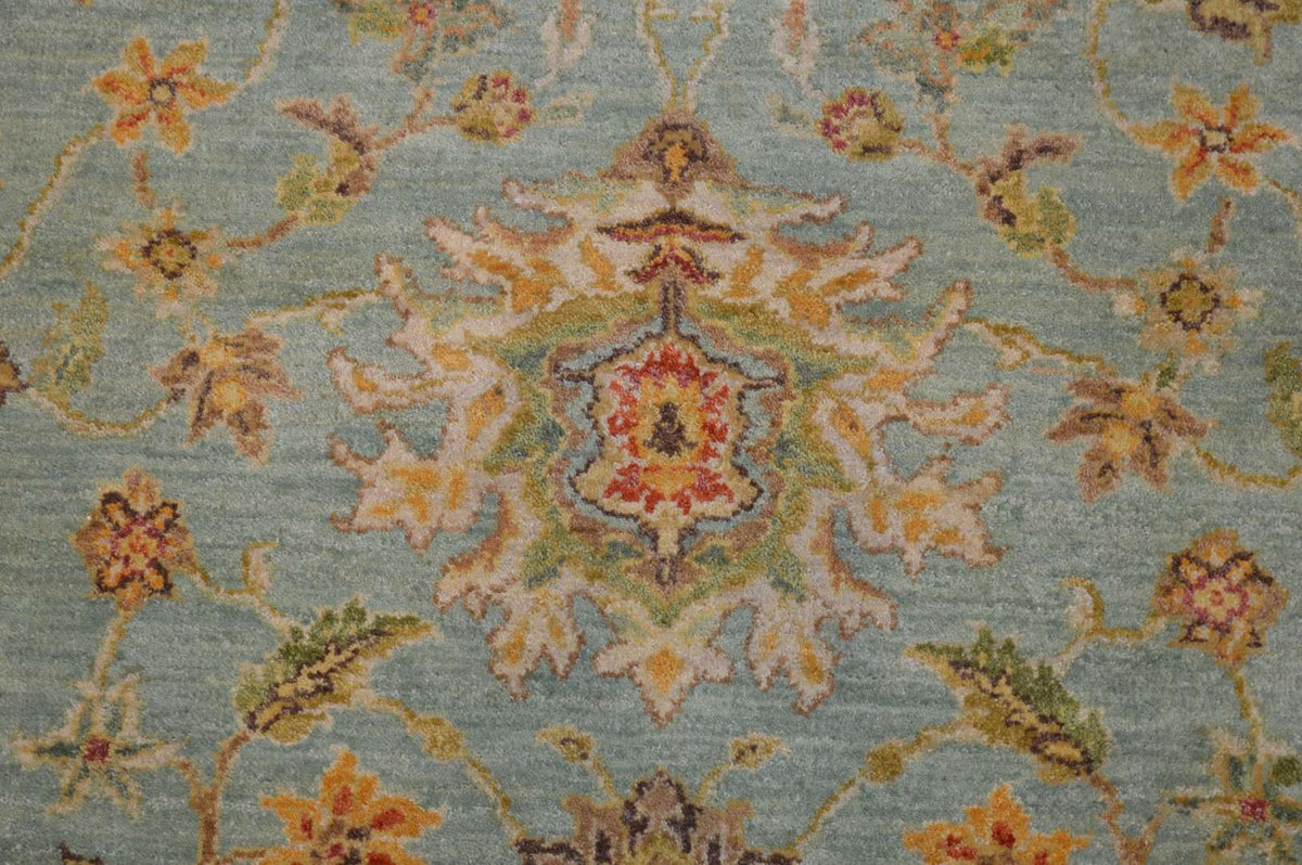 8' 0" x 10' 2" India Sultanabad Rug image 7