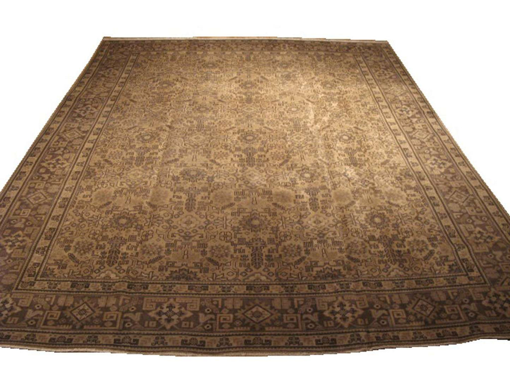 9' 1" x 12' 9" Persian Tabriz Rug image 0