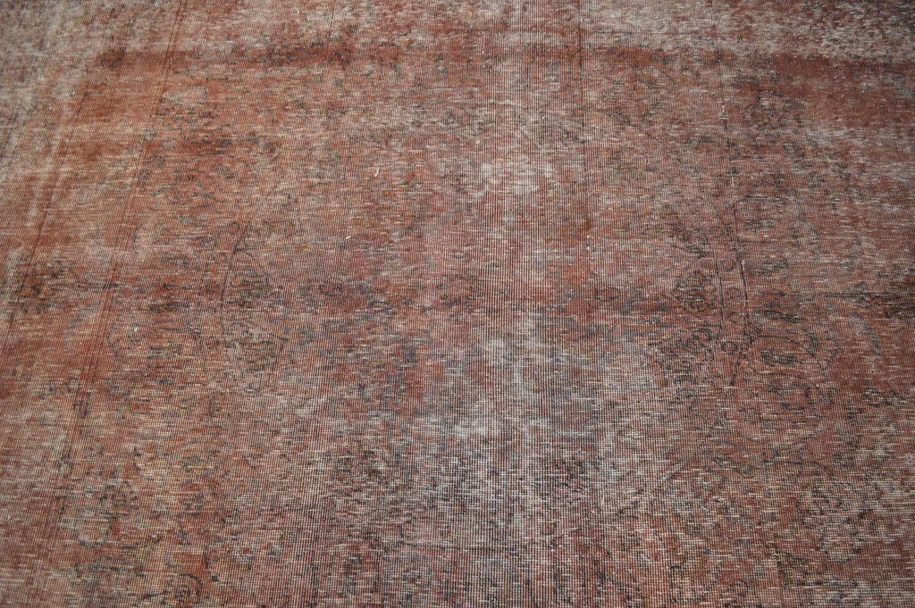 9' 3" x 12' 3" Pakistan Vintage Rug image 2