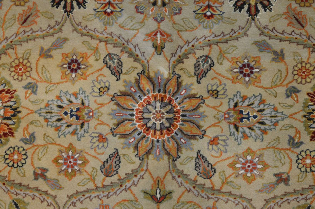 9' 0" x 11' 8" India Agra Rug image 6