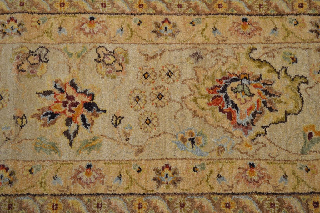 9' 0" x 12' 4" India Sultanabad Rug image 6
