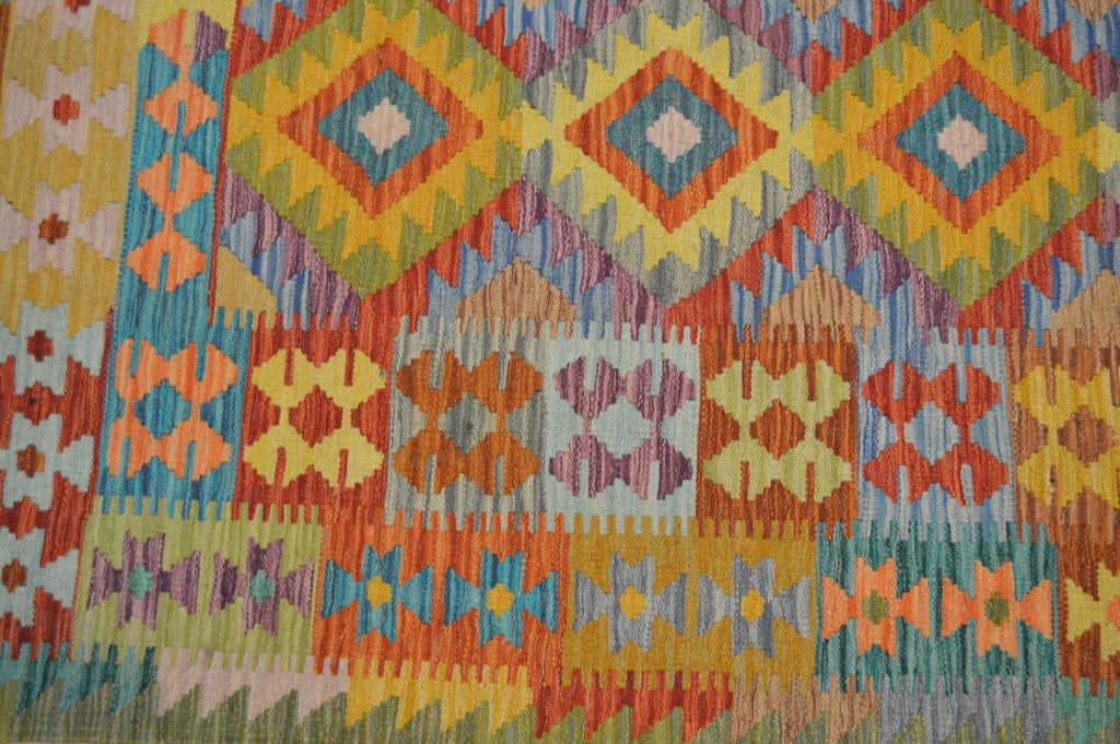 5' 7" x 8' 1" India Kilim Rug image 4