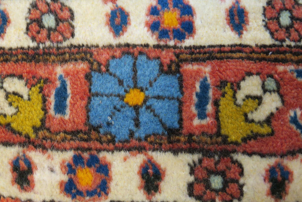 3' 6" x 5' 5" Persian Varavamin Rug image 0