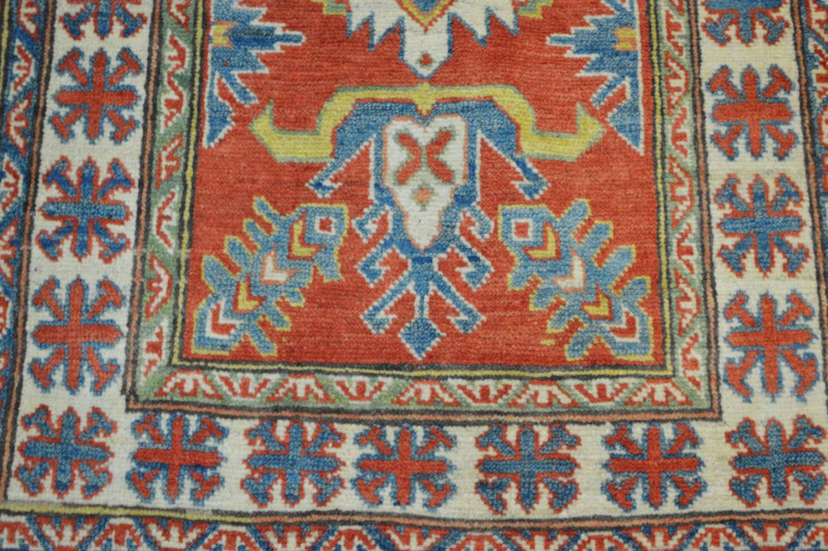 2' 8" x 4' 2" Pakistan Kazak Rug image 4