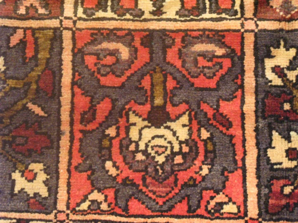 5' 4" x 9' 1" Persian Bakhtiari Rug image 3