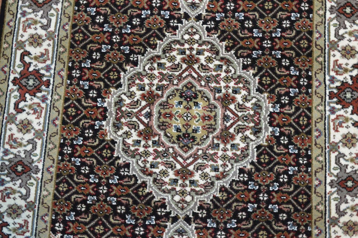 2' 6" x 30' 1" India Bijar Runner image 8