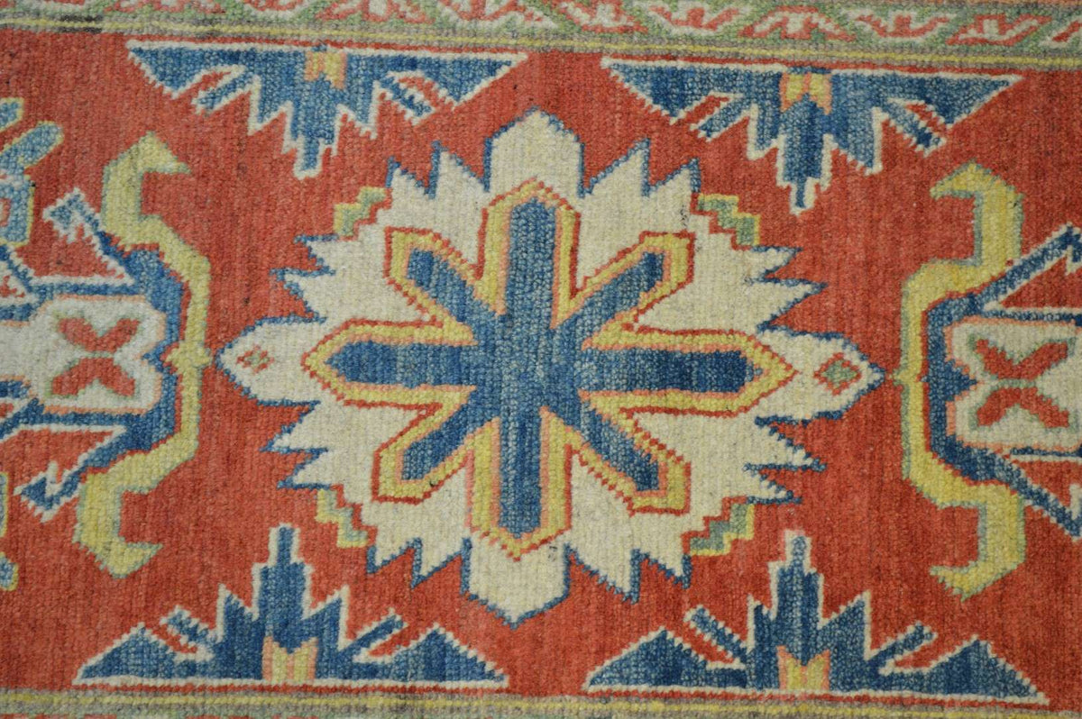 2' 7" x 4' 4" Pakistan Kazak Rug image 4
