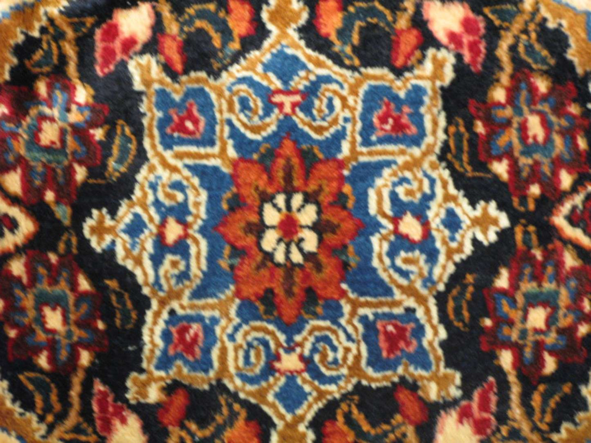 9' 1" x 13' 9" Persian Mood Rug image 7