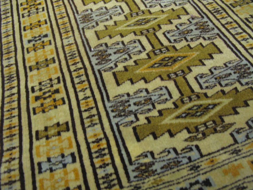 1' 8" x 2' 2" Persian Turkmen Rug image 4