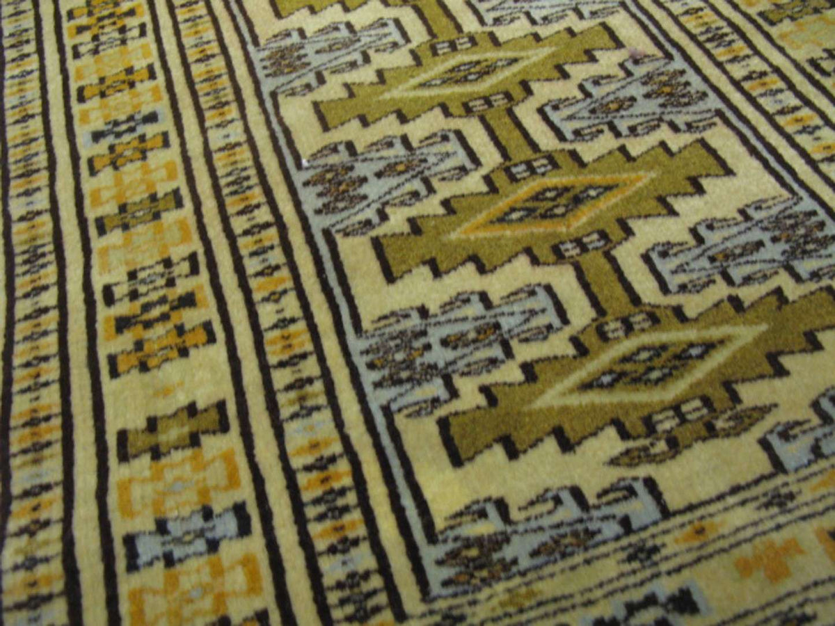 1' 8" x 2' 2" Persian Turkmen Rug image 4