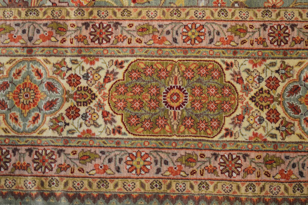 8' 1" x 10' 3" India Sultanabad Rug image 9