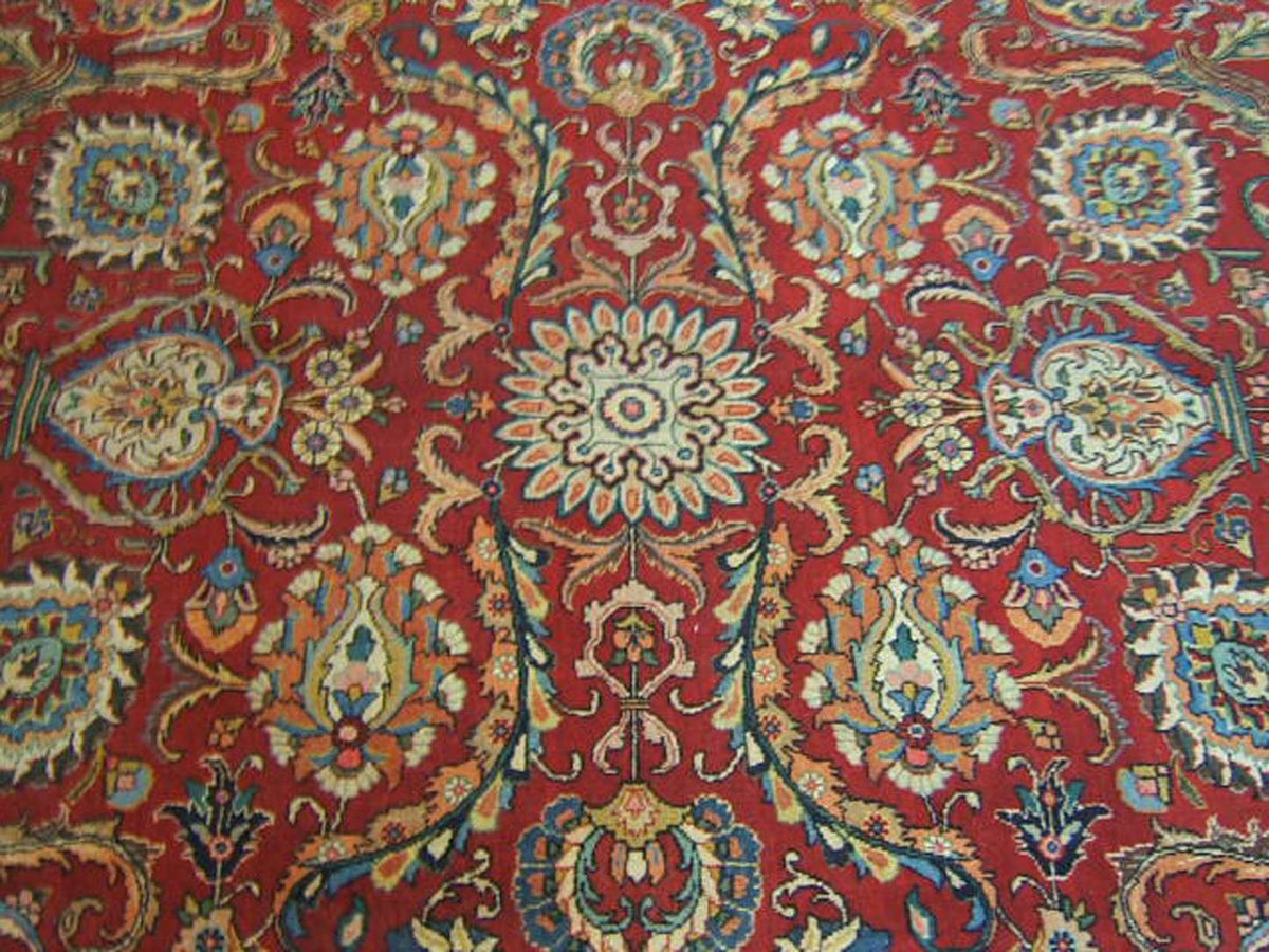 7' 7" x 11' 5" Persian Tabriz Rug image 3