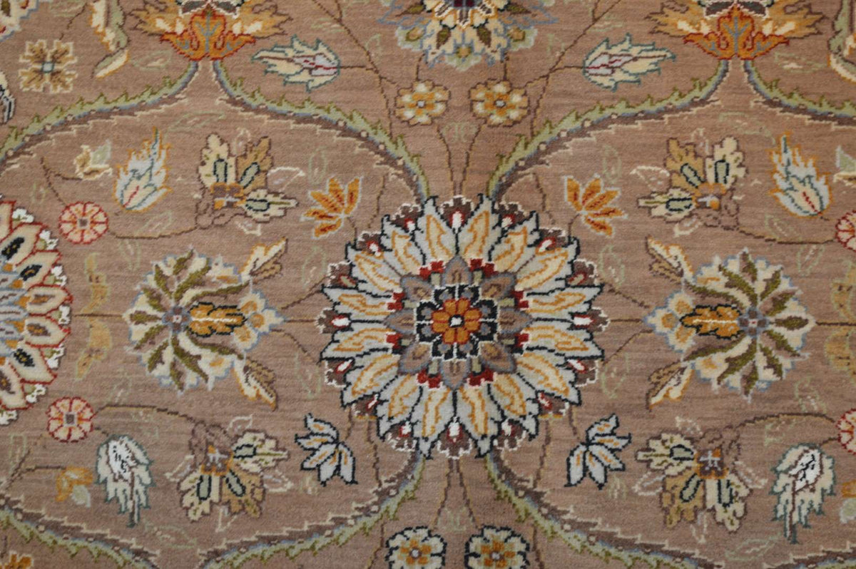 8' 9" x 12' 0" India Agra Rug image 9
