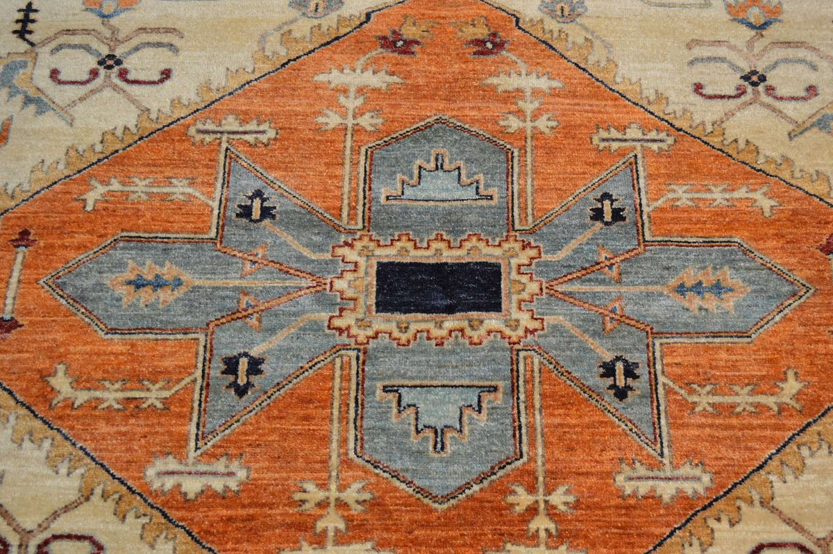 8' 2" x 9' 10" Pakistan Serapi Rug image 6