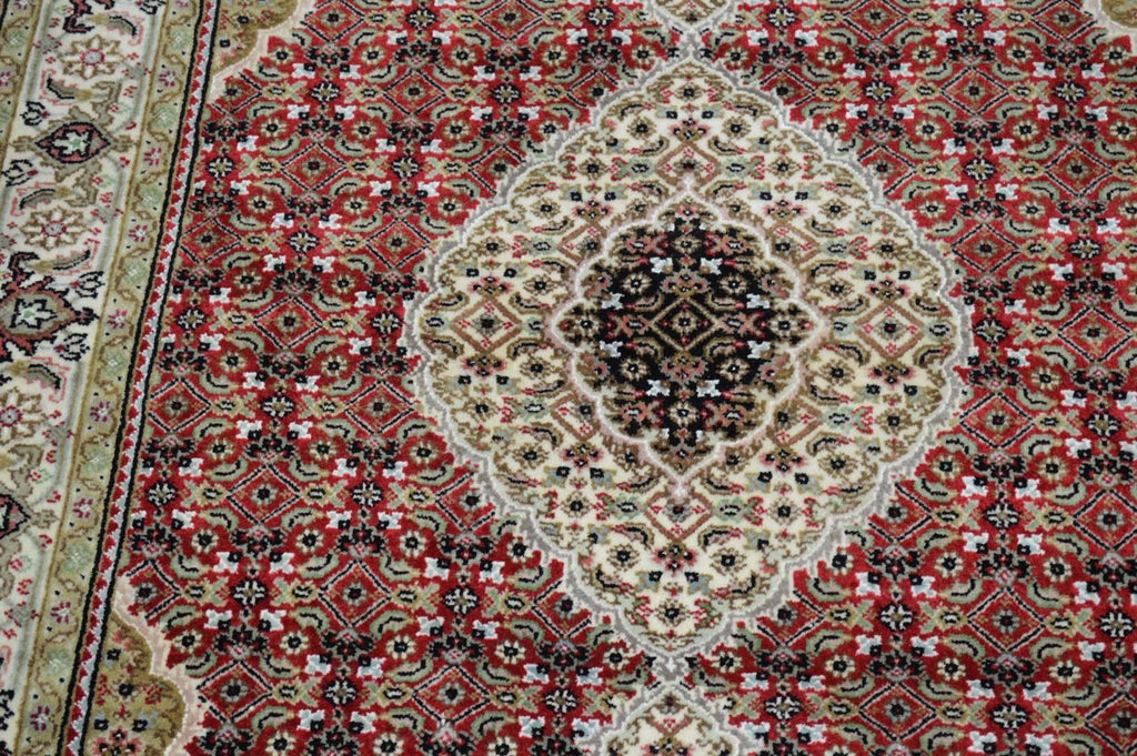 4' 0" x 6' 2" India Tabriz Rug image 4