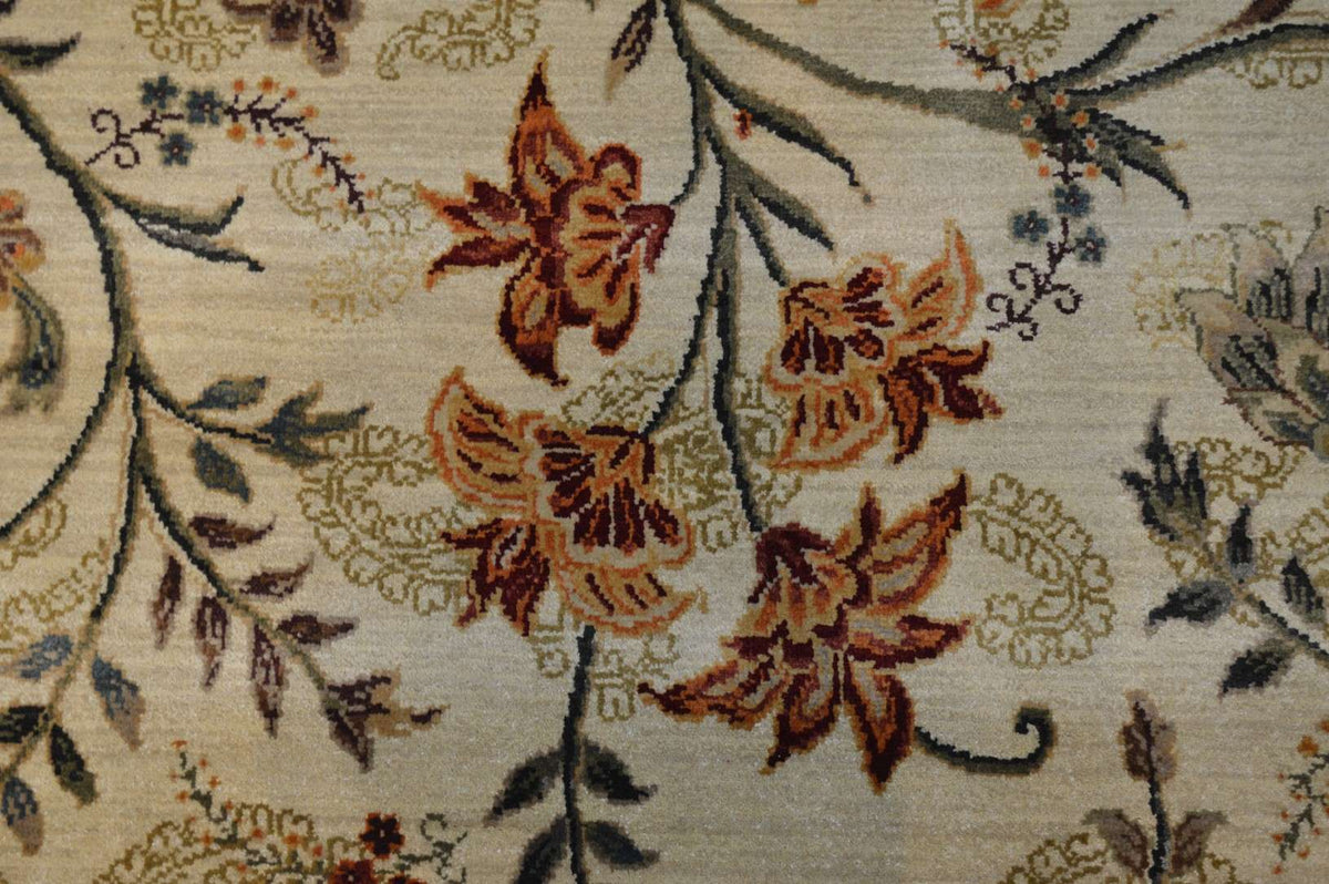 8' 0" x 10' 1" India Sultanabad Rug image 1