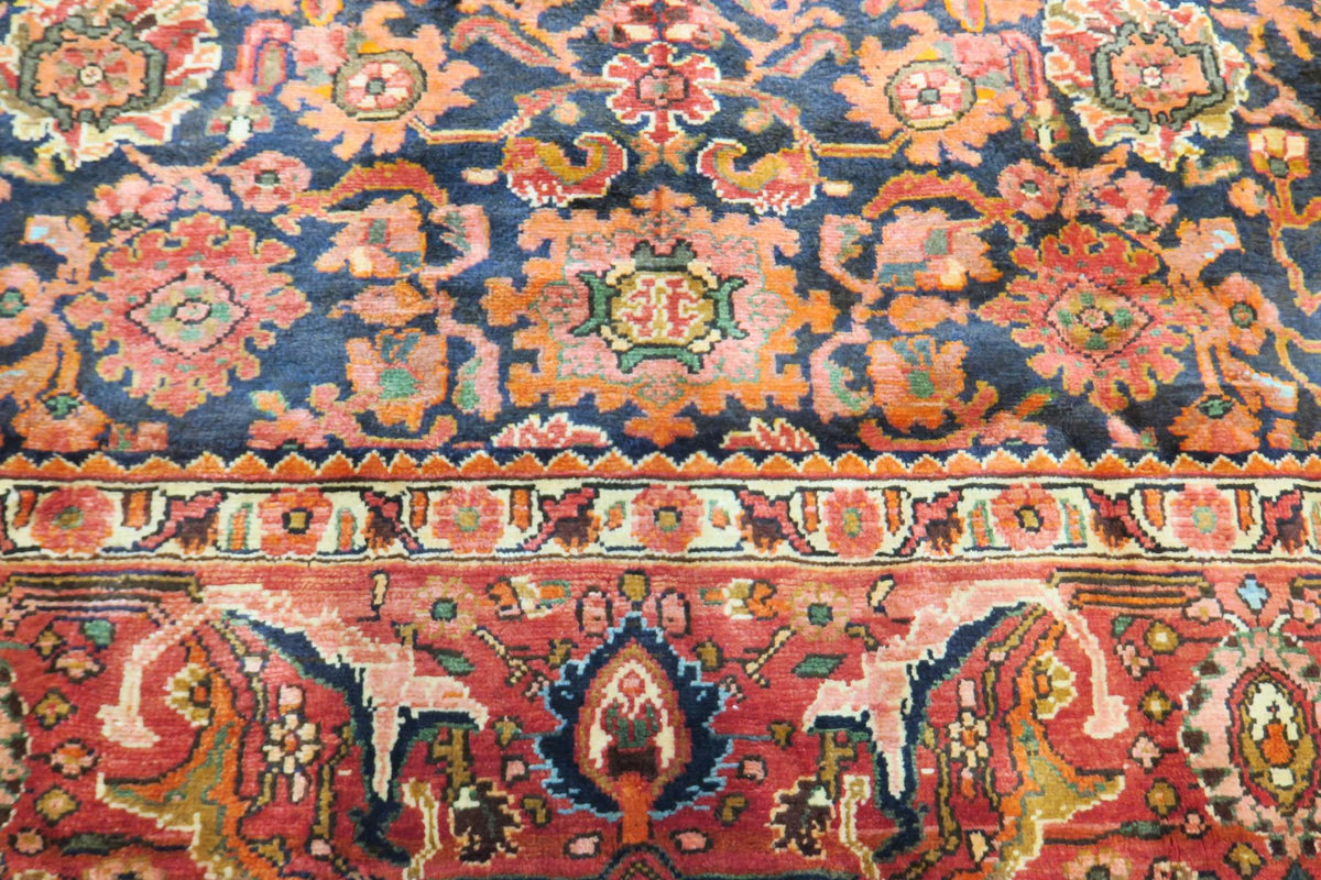 7' 4" x 10' 10" Persian Hamadan Rug image 4